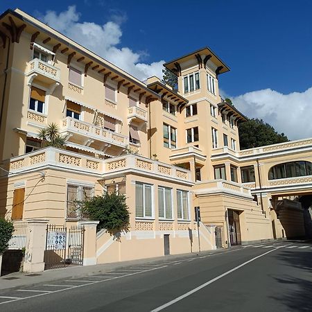 Apartamento Il Faro Dei Poeti Lerici Exterior foto