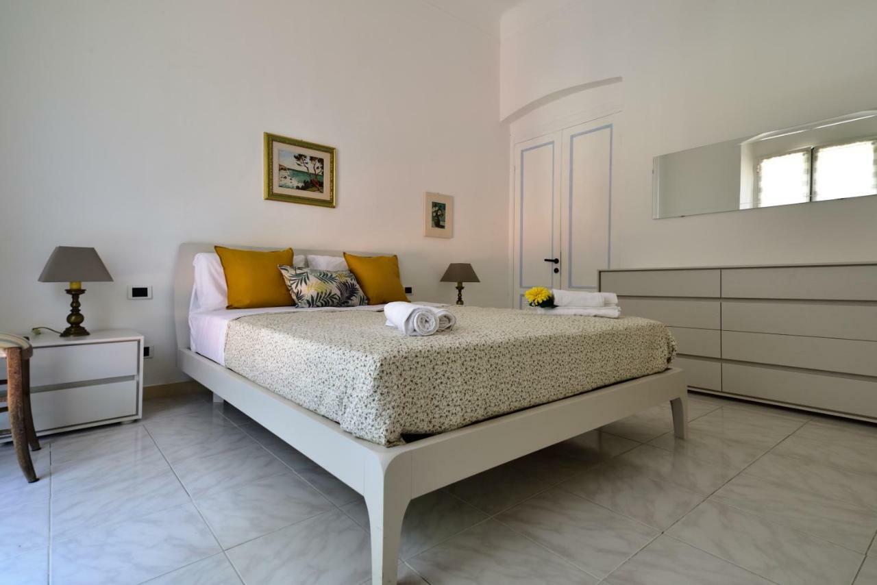Apartamento Il Faro Dei Poeti Lerici Exterior foto