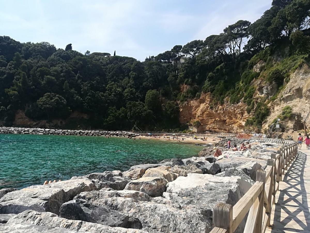 Apartamento Il Faro Dei Poeti Lerici Exterior foto